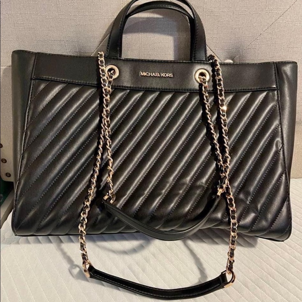 Michael Kors purse
